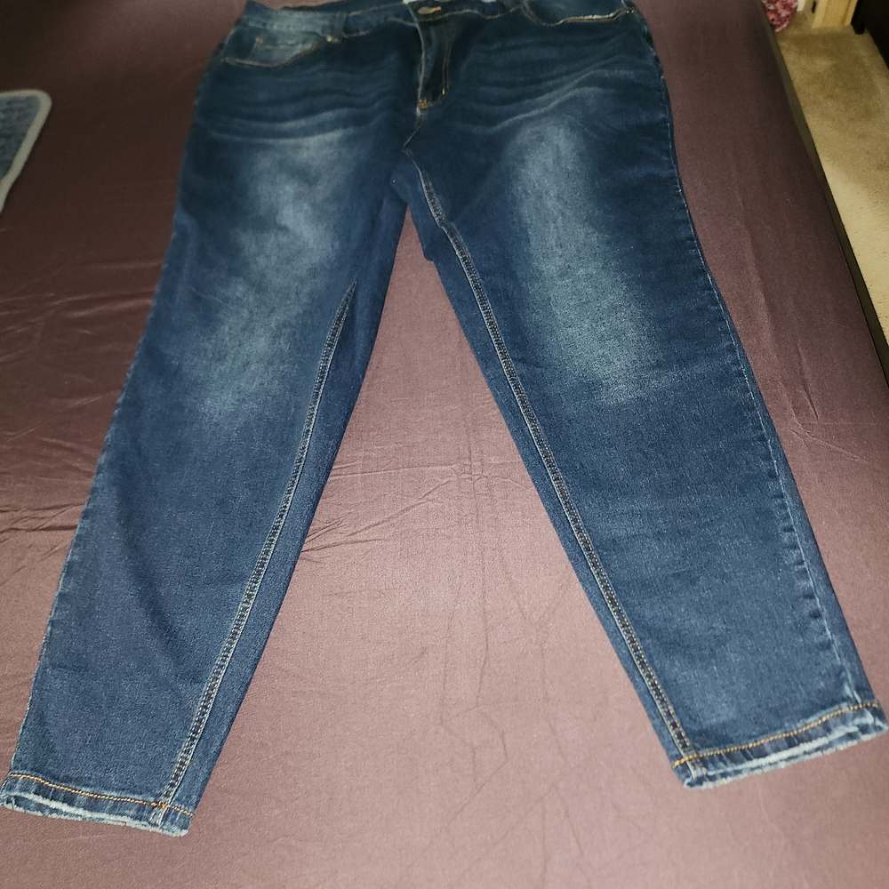 BloomChic Straight Legged Jeans